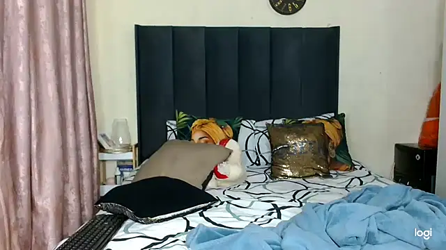 quenliyasa online show from 01-11-26, 09:11