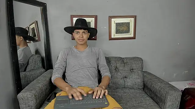 dafnezahiraa  online show from 12-09-24, 08:33