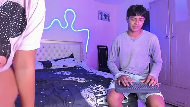 Snapshot of dafnezahiraa_ chatting on 01-06-26, 09:30 dafnezahiraa online show from 01-06-26, 09:30