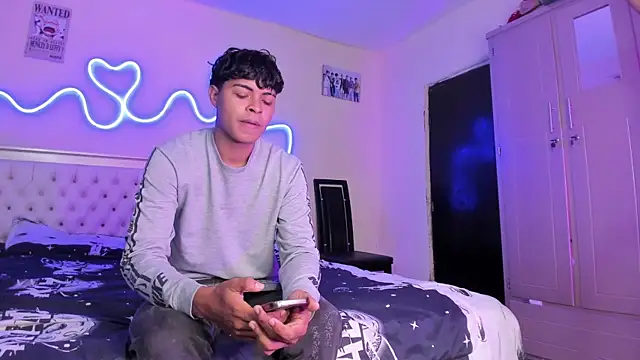 Snapshot of dafnezahiraa_ chatting on 01-09-26, 09:11 dafnezahiraa online show from 01-09-26, 09:11