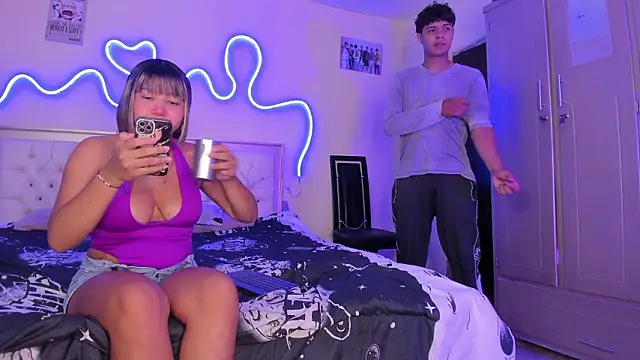 Snapshot of dafnezahiraa_ chatting on 02-22-26, 05:54 dafnezahiraa online show from 02-22-26, 05:54