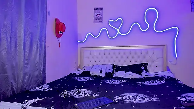 dafnezahiraa  online show from 09-20-25, 05:01