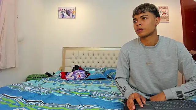 dafnezahiraa  online show from 01-14-25, 03:43