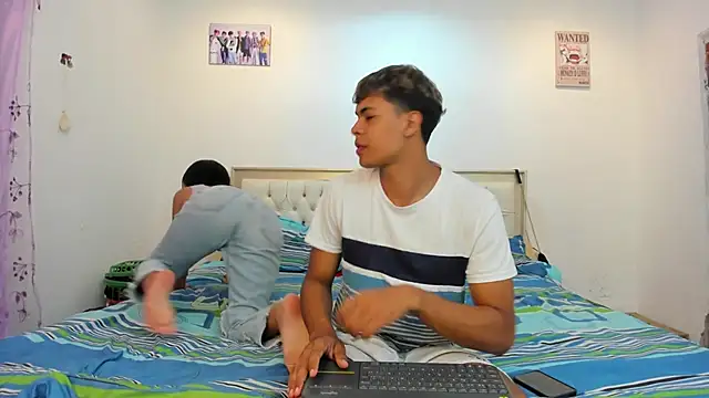 dafnezahiraa  online show from 02-16-25, 04:42