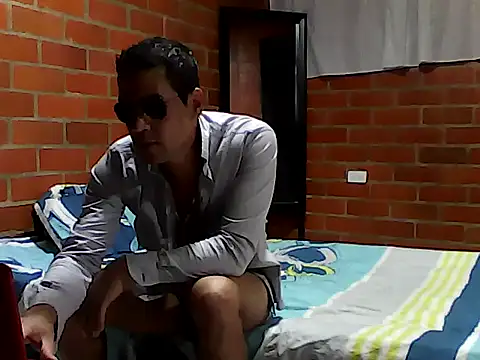 Snapshot of esteban2810m chatting on 03-09-26, 02:48 esteban2810m online show from 03-09-26, 02:48