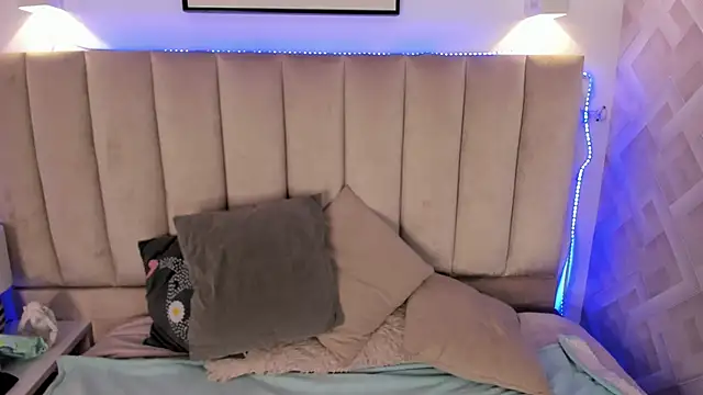 Haru Bonny online show from 12-18-25, 08:01