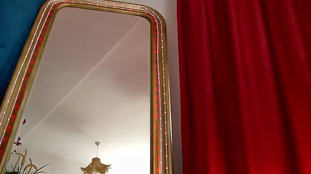 Foxxxy MILF online show from 03-13-26, 05:01