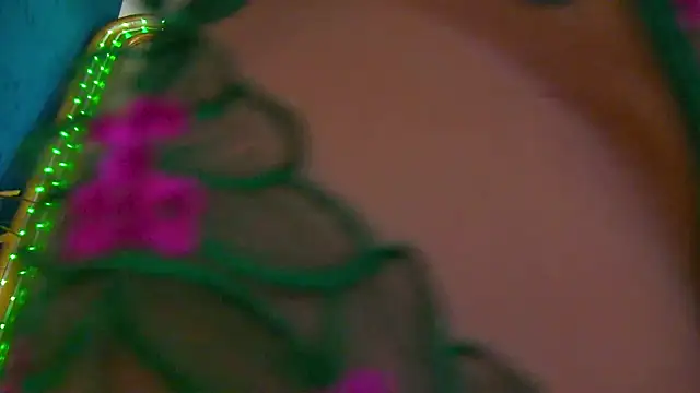 Snapshot of Foxxxy_MILF chatting on 06-08-26, 03:51 Foxxxy MILF online show from 06-08-26, 03:51