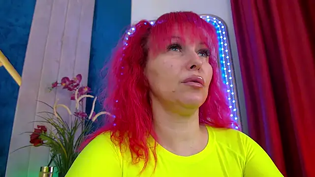 Foxxxy MILF online show from 02-25-26, 04:56