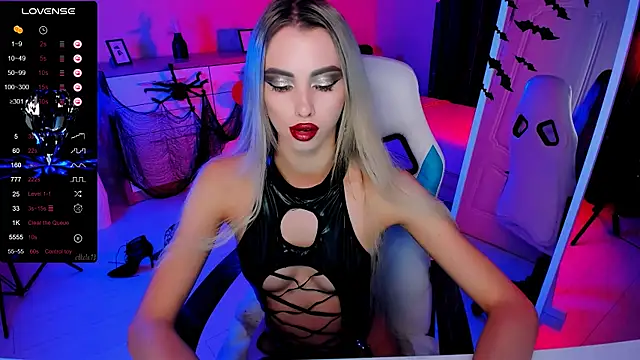 Emilia Klar online show from 10-30-25, 02:58