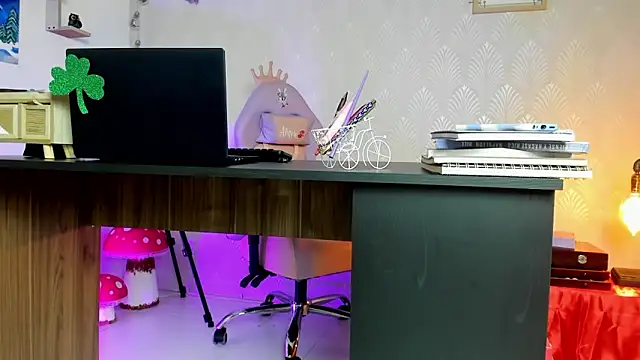 Alaia Love77 online show from 03-31-26, 09:17