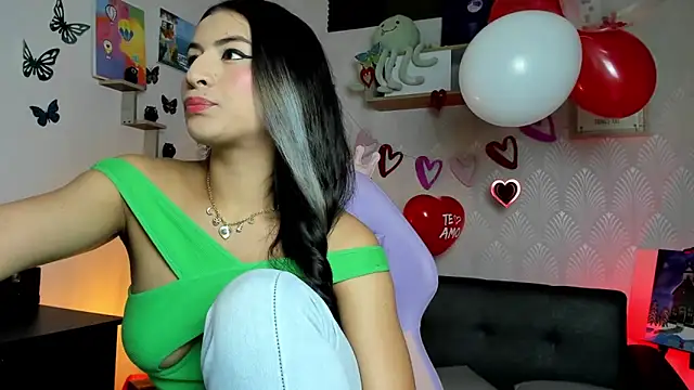 Alaia Love77 online show from 02-17-26, 09:34