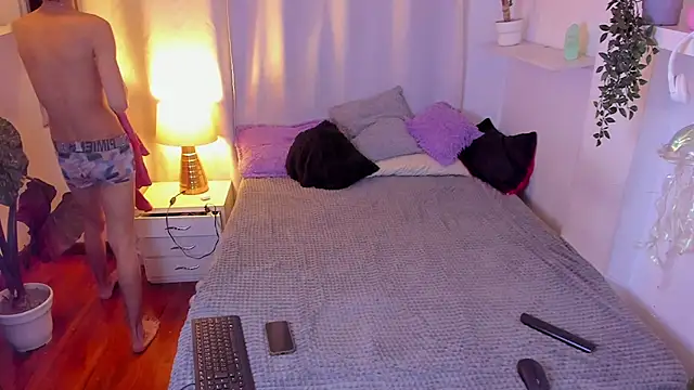 santy-kitty online show from 03-28-26, 02:12