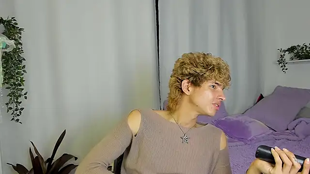 santy-kitty online show from 09-28-25, 01:12