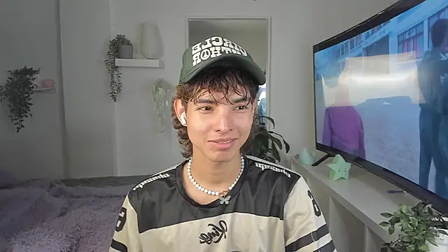 santy-kitty online show from 12-03-25, 03:40