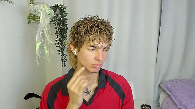 santy-kitty online show from 10-08-25, 03:19