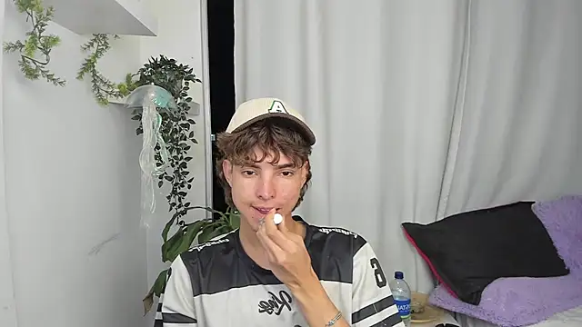 santy-kitty online show from 01-11-26, 01:12