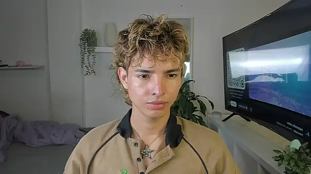 santy-kitty online show from 11-09-25, 01:42