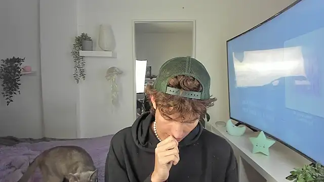 santy-kitty online show from 12-05-25, 02:32