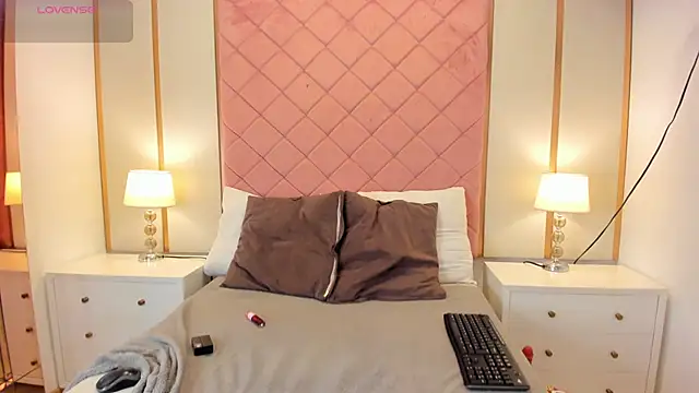 Issabella Roa online show from 03-20-26, 03:07