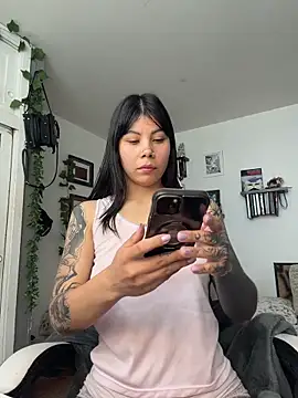 Snapshot of EemaHaruki chatting on 04-28-26, 06:45 EemaHaruki online show from 04-28-26, 06:45