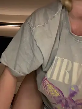 Sissy-Bee online show from 02-12-25, 05:26