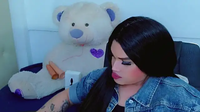 NathaliaCross online show from 10-18-25, 08:44