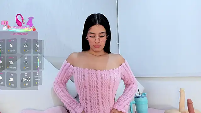 Isaa Queen online show from 01-13-26, 06:23