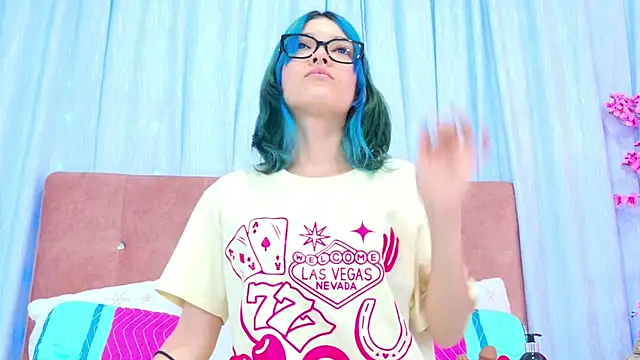 AlliciaKim online show from 11-10-25, 07:19