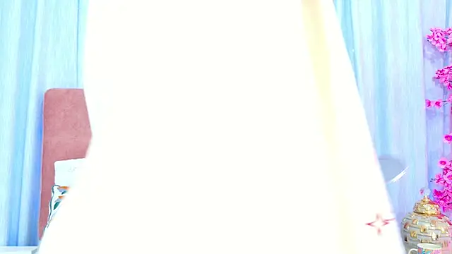 AlliciaKim online show from 11-15-25, 07:29