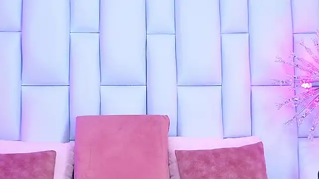 AlliciaKim online show from 03-19-25, 07:17