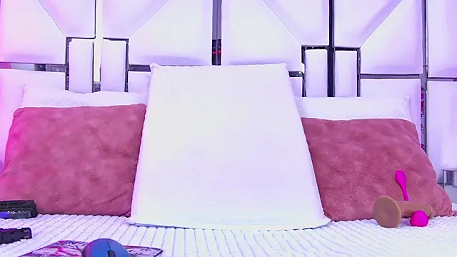 AlliciaKim online show from 03-18-26, 11:46