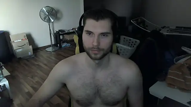 Snapshot of Ironman220 chatting on 03-17-26, 06:16 Ironman220 online show from 03-17-26, 06:16