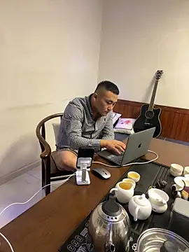 Snapshot of ShaoZian_1 chatting on 11-07-25, 04:33 ShaoZian 1 online show from 11-07-25, 04:33