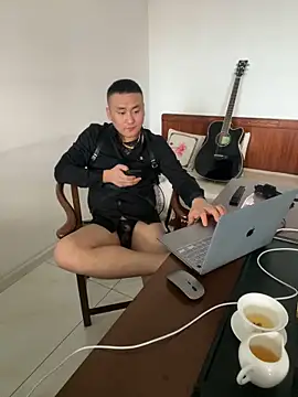 Snapshot of ShaoZian_1 chatting on 11-16-25, 06:29 ShaoZian 1 online show from 11-16-25, 06:29