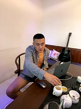 Snapshot of ShaoZian_1 chatting on 11-08-25, 04:38 ShaoZian 1 online show from 11-08-25, 04:38