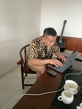 Snapshot of ShaoZian_1 chatting on 11-17-25, 06:39 ShaoZian 1 online show from 11-17-25, 06:39