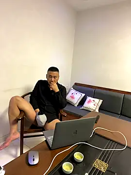 Snapshot of ShaoZian_1 chatting on 10-23-25, 03:32 ShaoZian 1 online show from 10-23-25, 03:32