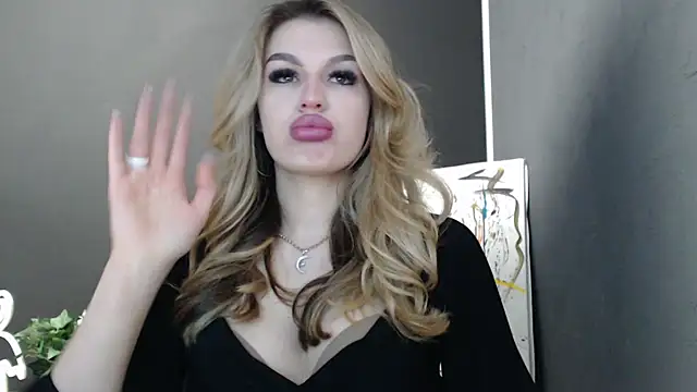 Snapshot of Your_Jessy chatting on 04-20-26, 11:35 Your Jessy online show from 04-20-26, 11:35