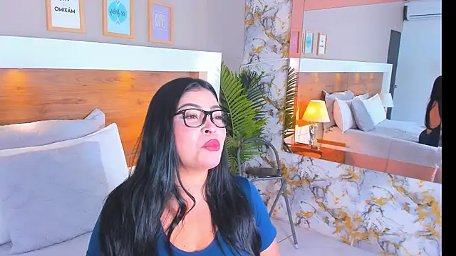 EmaBakker online show from 04-15-26, 04:51