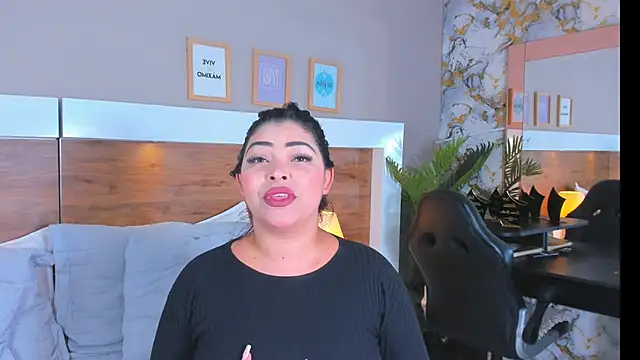 EmaBakker online show from 04-07-26, 11:45