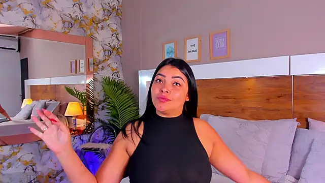 EmaBakker online show from 10-22-25, 01:21