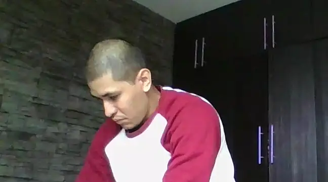 Snapshot of Sexylatin64 chatting on 03-05-25, 02:34 Sexylatin64 online show from 03-05-25, 02:34