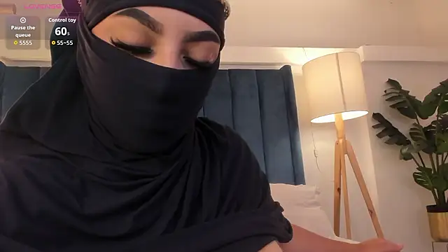 Snapshot of _malih_ chatting on 02-12-26, 01:00 malih online show from 02-12-26, 01:00