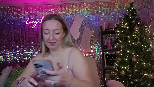 lucyallen4201 online show from 12-02-25, 11:34