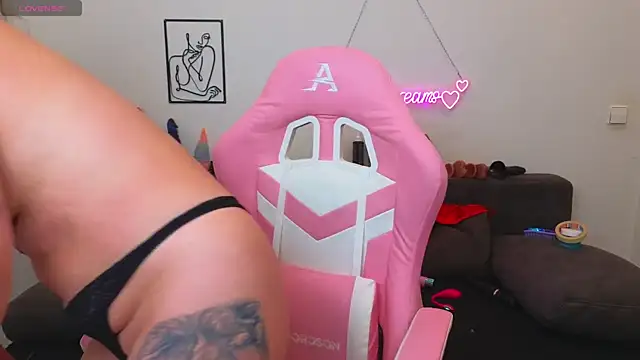 Milas Dreams online show from 10-21-25, 08:30