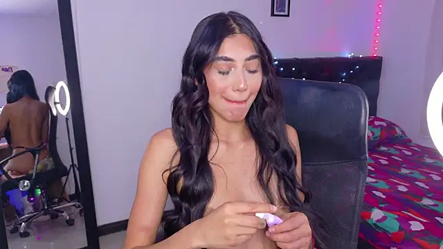 JulietaCheerr online show from 12-19-25, 01:53