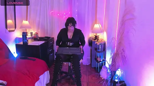 Venus R0se online show from 04-05-26, 09:32