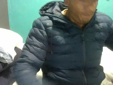 Snapshot of TUMORENO1 chatting on 01-15-25, 05:50 TUMORENO1 online show from 01-15-25, 05:50