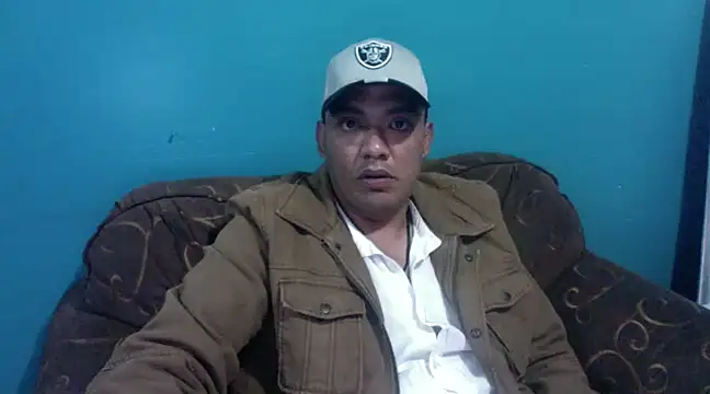 Snapshot of TUMORENO1 chatting on 01-19-25, 01:10 TUMORENO1 online show from 01-19-25, 01:10